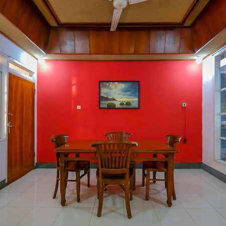 Oyo 1206 Lombok Guest House Матарам Екстериор снимка