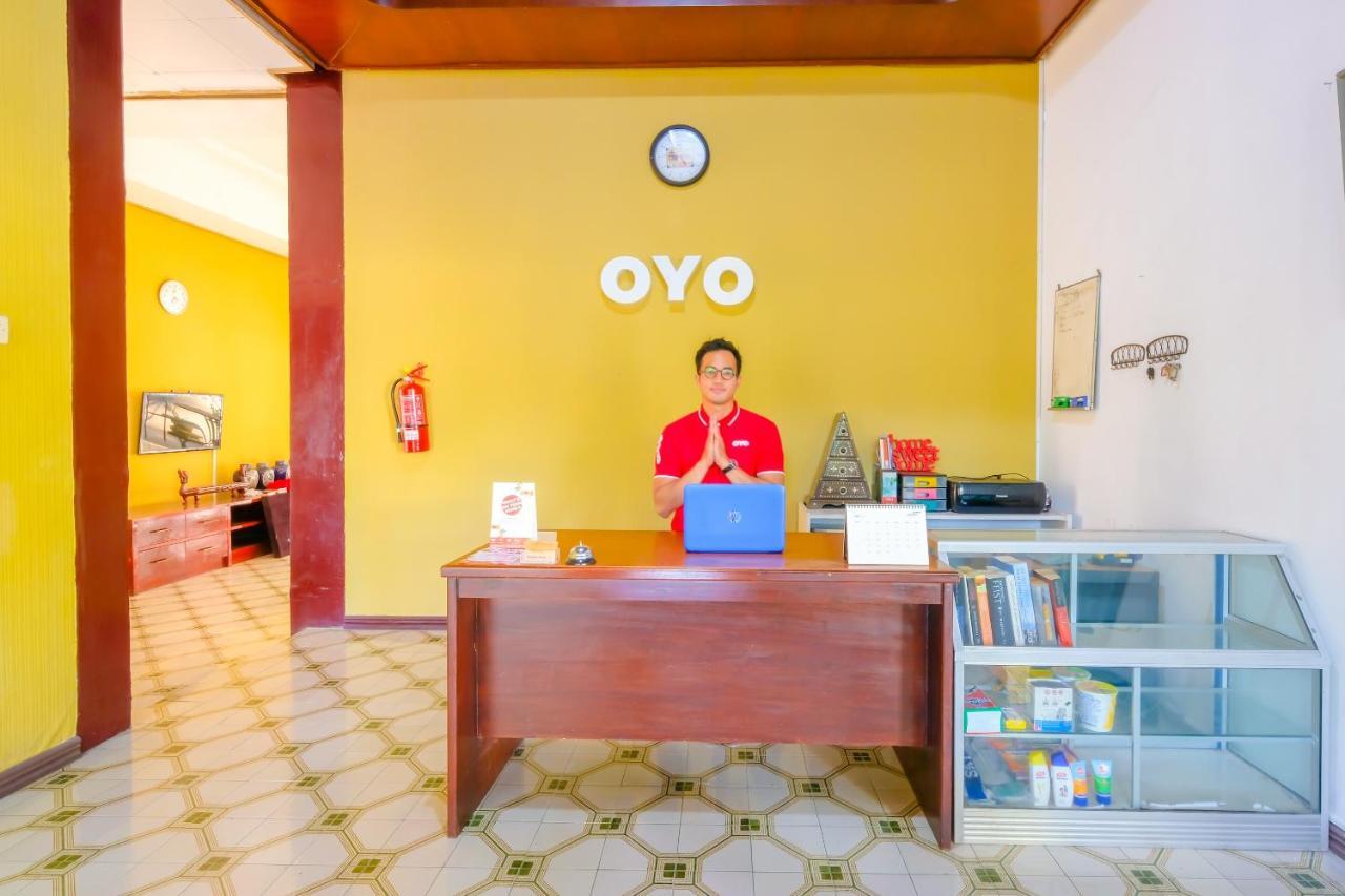 Oyo 1206 Lombok Guest House Матарам Екстериор снимка