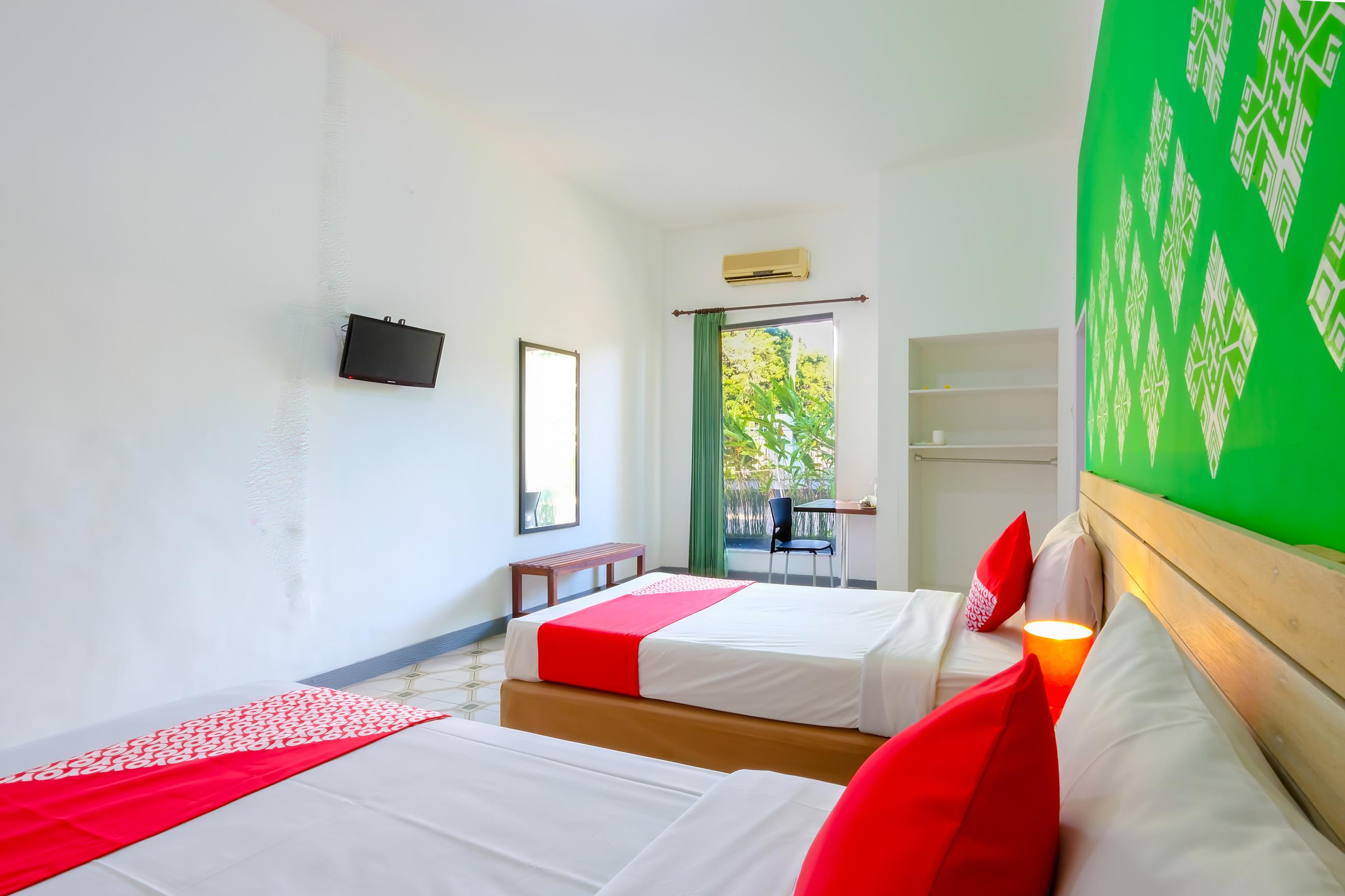 Oyo 1206 Lombok Guest House Матарам Екстериор снимка