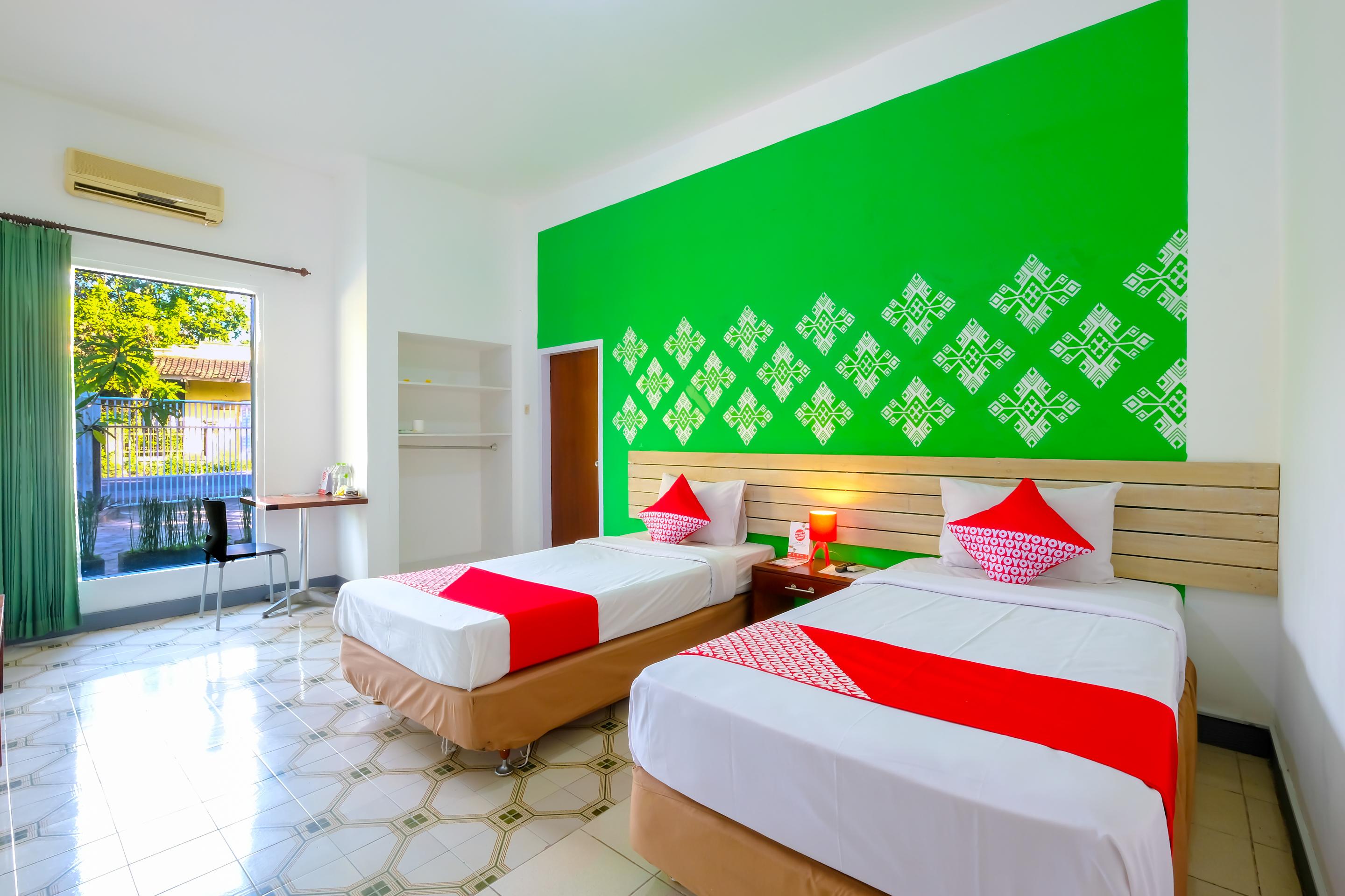 Oyo 1206 Lombok Guest House Матарам Екстериор снимка